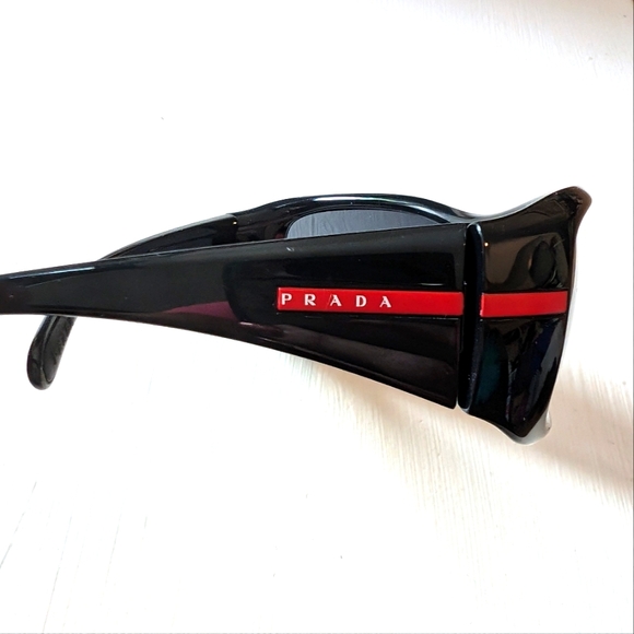 Prada Authentic Sunglasses SPS01G Black Red 90s Style Vintage - Picture 6 of 9
